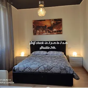 https://casa-leonardo-airport.italymilanhotels.net
